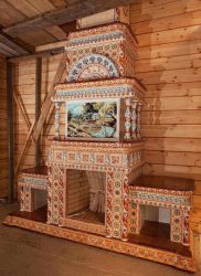 A simbiose do presente e do passado! Fogões originais russos no interior das casas