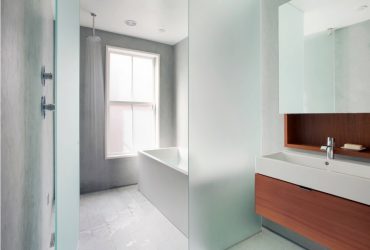 A escolha de cortinas no banheiro: 175+ (foto) para o seu design (tecido, plástico, vidro)