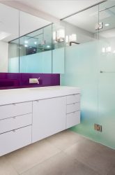 A escolha de cortinas no banheiro: 175+ (foto) para o seu design (tecido, plástico, vidro)