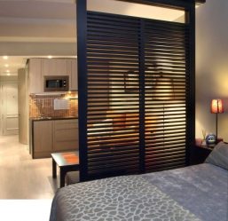 Cortinas na porta - Como resolver a harmonia na casa? Mais de 215 fotos de ideias bonitas e modernas