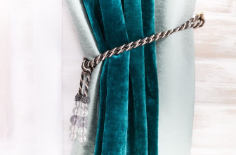 Curtains in the living room (130+ Photos): Modern ideas, models of new products of 2017, which will be remembered for long