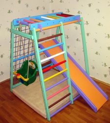 Parede sueca em um apartamento para crianças e adultos com as próprias mãos (135+ fotos)