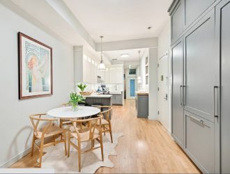 Estilo escandinavo: 240+ Fotos de concisão e contenção no design. O que torna esse estilo no interior disso?