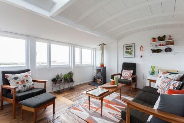 Estilo escandinavo: 240+ Fotos de concisão e contenção no design. O que torna esse estilo no interior disso?