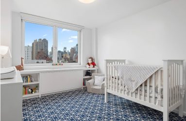 Rack para livros e brinquedos no berçário: Uma solução simples e original de sistema de armazenamento do tipo 