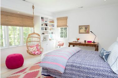 Rack para livros e brinquedos no berçário: Uma solução simples e original de sistema de armazenamento do tipo 