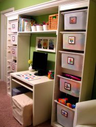 Rack para livros e brinquedos no berçário: Uma solução simples e original de sistema de armazenamento do tipo 