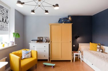 Rack para livros e brinquedos no berçário: Uma solução simples e original de sistema de armazenamento do tipo 