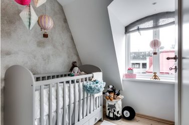 Rack para livros e brinquedos no berçário: Uma solução simples e original de sistema de armazenamento do tipo 