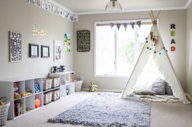 Rack para livros e brinquedos no berçário: Uma solução simples e original de sistema de armazenamento do tipo 