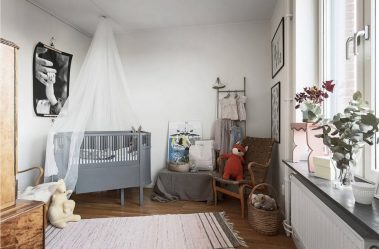 Rack para livros e brinquedos no berçário: Uma solução simples e original de sistema de armazenamento do tipo 