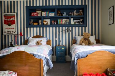 Rack para livros e brinquedos no berçário: Uma solução simples e original de sistema de armazenamento do tipo 