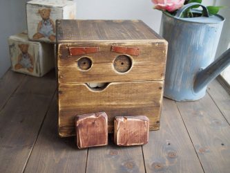 Rack para livros e brinquedos no berçário: Uma solução simples e original de sistema de armazenamento do tipo 