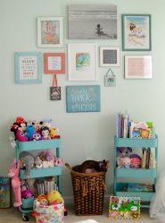 Rack para livros e brinquedos no berçário: Uma solução simples e original de sistema de armazenamento do tipo 