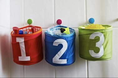 Rack para livros e brinquedos no berçário: Uma solução simples e original de sistema de armazenamento do tipo 