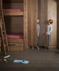 O interior da casa no estilo de chalés: Como criar um conto alpino? Mais de 210 fotos de design de dentro e de fora
