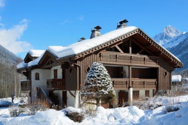 O interior da casa no estilo de chalés: Como criar um conto alpino? Mais de 210 fotos de design de dentro e de fora
