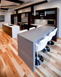 Countertop tiles - การออกแบบดั้งเดิมของพื้นผิวการทำงาน ตัวเลือก 195+ (ภาพถ่าย) สำหรับห้องครัวและห้องน้ำ