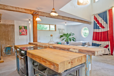 Countertop tiles - การออกแบบดั้งเดิมของพื้นผิวการทำงาน ตัวเลือก 195+ (ภาพถ่าย) สำหรับห้องครัวและห้องน้ำ