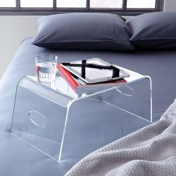 Mesa de café da manhã na cama faça você mesmo: modelos práticos para conforto