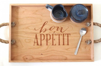 Breakfast Table in bed do it yourself: Practical models for comfort