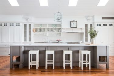 O secador de cozinha para ware em um caso (115 + fotos) - construído em, angular, de um aço inoxidável. Qual você escolhe?