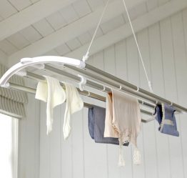 85+ Fotos de ferramentas para secar roupas na sacada faça você mesmo: Cabide, Lianas, Cordas. Qual opção escolher?