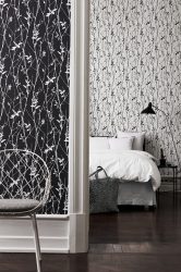 A combinação de papel de parede e móveis no interior da sala de estar / quarto / cozinha / berçário. Quão importante é a escolha?