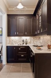 Wenge no interior: 160+ (foto) combinações de cores com mobiliário (design da sala de estar, quarto, corredor)
