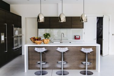 Wenge no interior: 160+ (foto) combinações de cores com mobiliário (design da sala de estar, quarto, corredor)