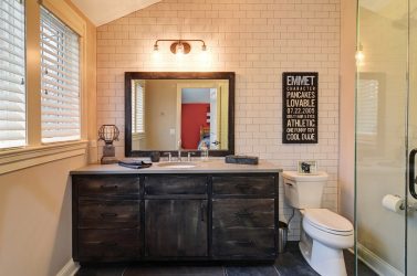 Wenge no interior: 160+ (foto) combinações de cores com mobiliário (design da sala de estar, quarto, corredor)