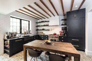 Wenge no interior: 160+ (foto) combinações de cores com mobiliário (design da sala de estar, quarto, corredor)