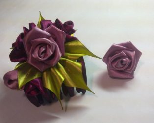 Como fazer uma flor a partir de uma fita Fazer as suas próprias mãos (mais de 90 fotos): Aulas Master simples para criar um Bud bonito