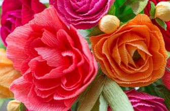 How to make flowers from corrugated paper with your own hands? 125 Photos and 5 simple workshops