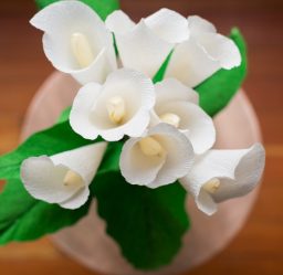 Como fazer flores de papel ondulado com suas próprias mãos? 125 Fotos e 5 workshops simples
