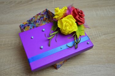 Como fazer flores de papel ondulado com suas próprias mãos? 125 Fotos e 5 workshops simples