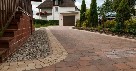 Passarelas no país de telhas de pavimentação - Design de um belo pátio (120+ fotos)