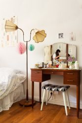 Penteadeira com espelho e iluminação: 140+ (Foto) Opções para o seu quarto