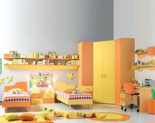 Guarda-roupa de canto moderno no quarto: de pequeno a grande porte. Qual poderia ser o seu conteúdo?