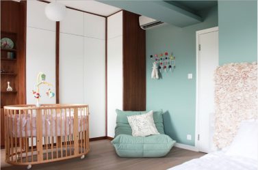 Guarda-roupa de canto moderno no quarto: de pequeno a grande porte. Qual poderia ser o seu conteúdo?