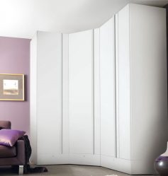 Guarda-roupa de canto moderno no quarto: de pequeno a grande porte. Qual poderia ser o seu conteúdo?