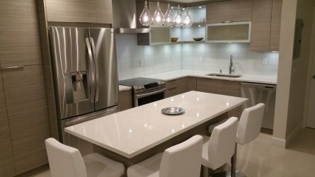 Como fazer uma cozinha estreita e longa: nuances e truques para um pequeno interior (mais de 175 fotos)