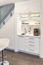 Como fazer uma cozinha estreita e longa: nuances e truques para um pequeno interior (mais de 175 fotos)