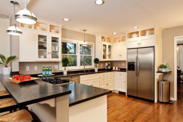 Como fazer uma cozinha estreita e longa: nuances e truques para um pequeno interior (mais de 175 fotos)