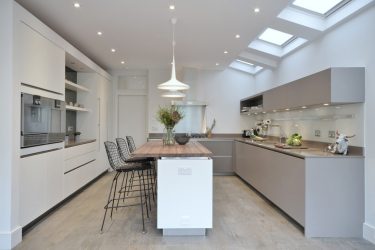 Como fazer uma cozinha estreita e longa: nuances e truques para um pequeno interior (mais de 175 fotos)