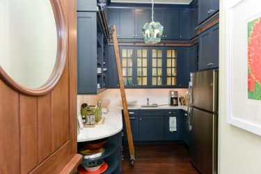 Como fazer uma cozinha estreita e longa: nuances e truques para um pequeno interior (mais de 175 fotos)