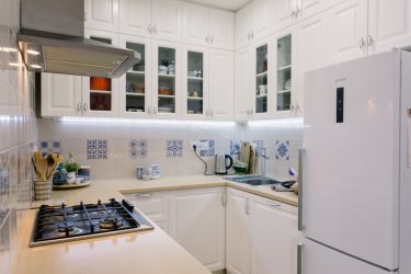 Como fazer uma cozinha estreita e longa: nuances e truques para um pequeno interior (mais de 175 fotos)