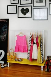 Wall Hanger faça você mesmo no corredor: com uma caixa de sapatos, com uma prateleira, com ganchos. Esqueça a falta de espaço!