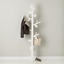 Wall Hanger faça você mesmo no corredor: com uma caixa de sapatos, com uma prateleira, com ganchos. Esqueça a falta de espaço!