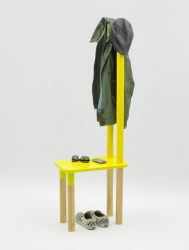 Wall Hanger faça você mesmo no corredor: com uma caixa de sapatos, com uma prateleira, com ganchos. Esqueça a falta de espaço!